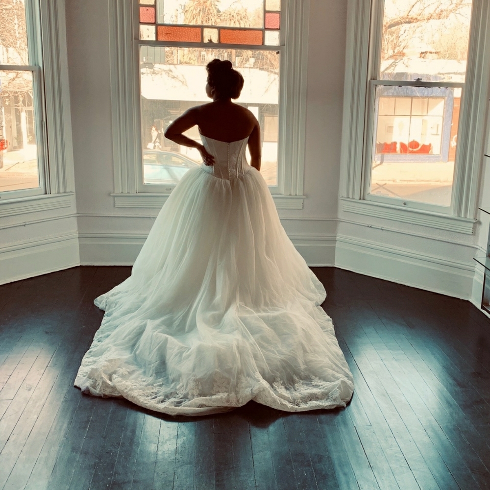 Truly Zac Posen Wedding Gown
